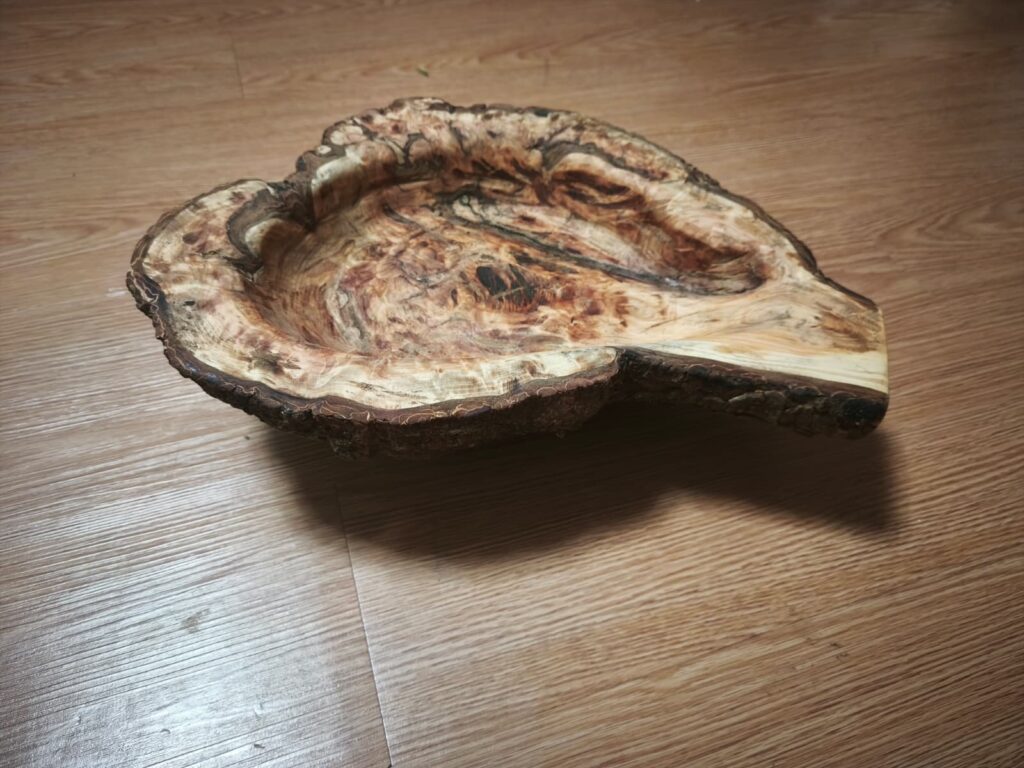 Porta-oggetti in legno